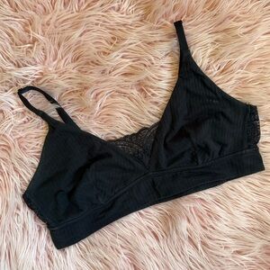Adore Me Black Ribbed Knit V Neck Bralette with Lace Trim Extra Large